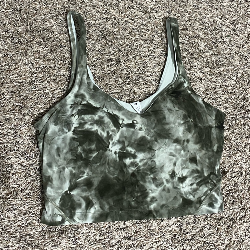 Lululemon top
